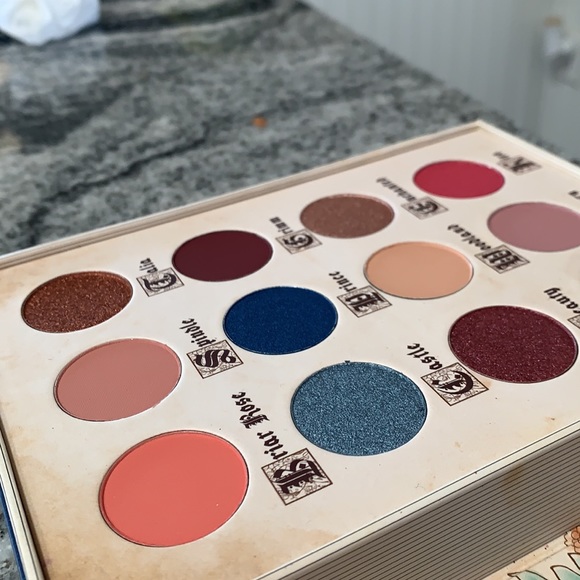 STORYBOOK COSMETICS Brand New Little Briar Rose Eyeshadow Palette - Picture 5 of 7